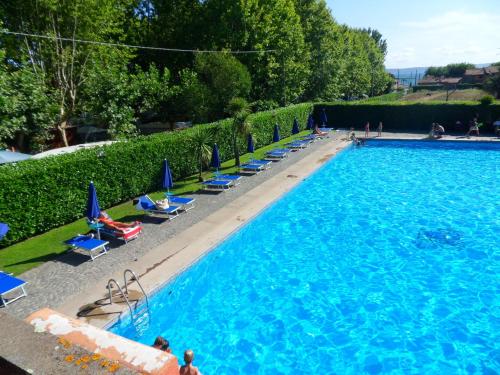 Swimming pool, Hotel Il Casale in Trevignano Swimming pool, Hotel Il Casale in Trevignano