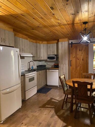 Ferme Jardin Potager in Sainte-Rose-Du-Nord (QC) Ferme Jardin Potager in Sainte-Rose-Du-Nord (QC)