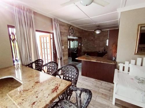 Peace Cottages Uvongo. in Uvongo Beach Peace Cottages Uvongo. in Uvongo Beach