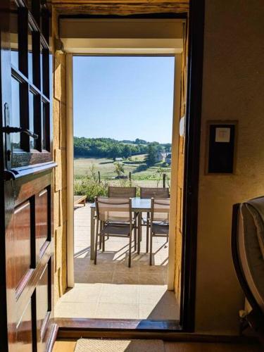 La Gentilhommiere SPA et piscine privee in Badefols-sur-Dordogne La Gentilhommiere SPA et piscine privee in Badefols-sur-Dordogne