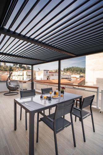 Kilátás, City Palace Trikala in Agioi Anargyroi Kilátás, City Palace Trikala in Agioi Anargyroi