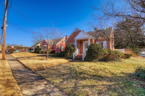 Family Home near NY Beach - Private Workspace in Рослін (Нью-Йорк) Family Home near NY Beach - Private Workspace in Рослін (Нью-Йорк)