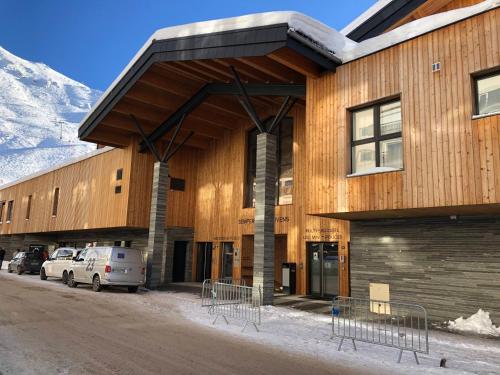 Luxueux Appartement avec Spa et Jacuzzi au pied des pistes a Tignes - FR-1-641-1 in Les Almes Luxueux Appartement avec Spa et Jacuzzi au pied des pistes a Tignes - FR-1-641-1 in Les Almes