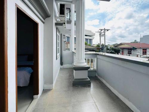 陽台/露台, RedDoorz near Stasiun Pematangsiantar in 培瑪唐席安塔市 陽台/露台, RedDoorz near Stasiun Pematangsiantar in 培瑪唐席安塔市