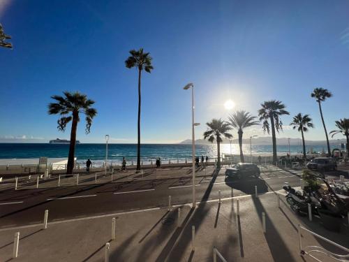 Uitzicht, Shelly luxury sea view by Welcome to Cannes in Le Suquet Old Town Uitzicht, Shelly luxury sea view by Welcome to Cannes in Le Suquet Old Town