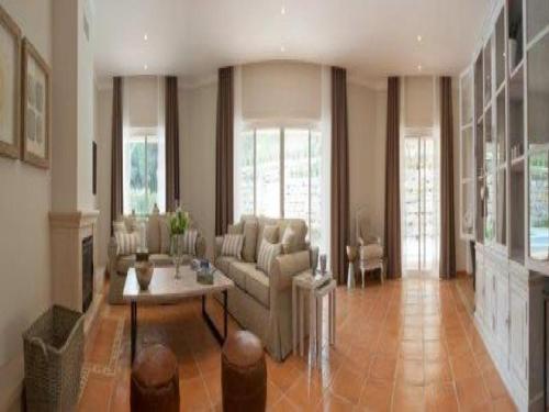Elegant 6 Bedroom Villa - Villa Arden - Games Room With Snooker Table And Table Tennis - Quinta Do L in อัลมานซิล Elegant 6 Bedroom Villa - Villa Arden - Games Room With Snooker Table And Table Tennis - Quinta Do L in อัลมานซิล