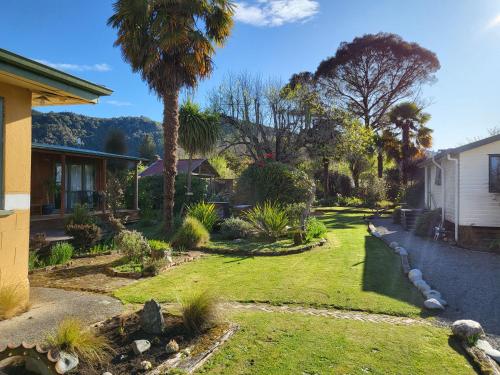 Off The Beaten Trail Acc & Bike Hire in Murchison Off The Beaten Trail Acc & Bike Hire in Murchison