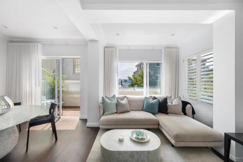 Erkély/terasz, 1BR Luxe Harbourside Living free parking in Rose Bay Erkély/terasz, 1BR Luxe Harbourside Living free parking in Rose Bay