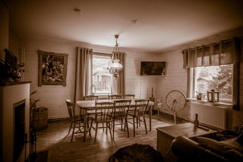 This photo about Western Farm Village shared on HyHotel.com