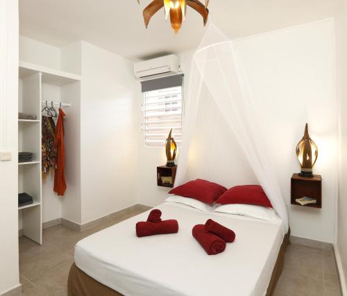 Villa Kanelle, F4, commerces et plage à 100m, (Villa Kanelle, F4, commerces et plage a 100m,) in Le Diamant Villa Kanelle, F4, commerces et plage à 100m, (Villa Kanelle, F4, commerces et plage a 100m,) in Le Diamant