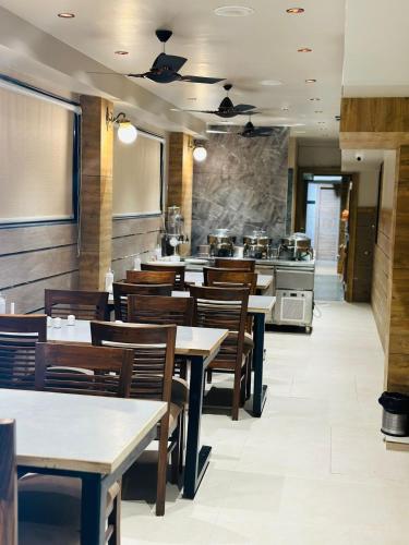 HOTEL AMBER PARAMOUNT in Andheri West HOTEL AMBER PARAMOUNT in Andheri West
