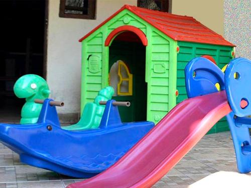 Játszótér, Residencial Chales Ancora in Praia da Maranduba Játszótér, Residencial Chales Ancora in Praia da Maranduba