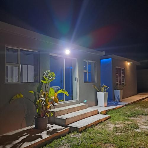 Zufike Guesthouse in Rowallan Park Zufike Guesthouse in Rowallan Park