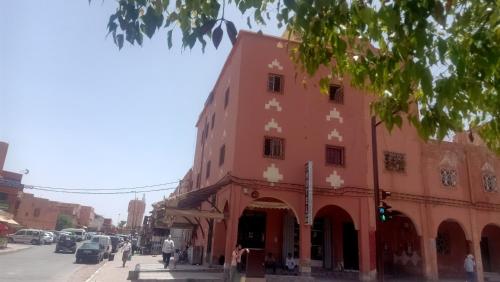 A szálláshely kívülről, hôtel hicham (hotel hicham) in Ouarzazate Külváros A szálláshely kívülről, hôtel hicham (hotel hicham) in Ouarzazate Külváros