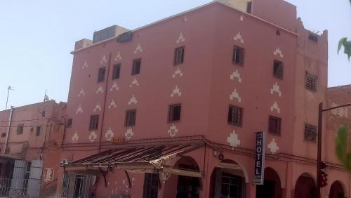 A szálláshely kívülről, hôtel hicham (hotel hicham) in Ouarzazate Külváros A szálláshely kívülről, hôtel hicham (hotel hicham) in Ouarzazate Külváros