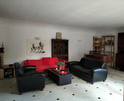 Magnifique maison + jardin a Paris Porte des Lilas in Bagnolet Magnifique maison + jardin a Paris Porte des Lilas in Bagnolet