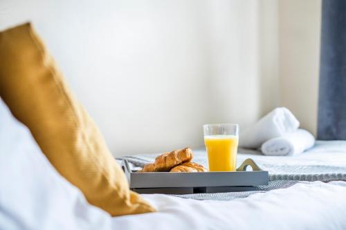 Facilities, Cozy Family Space Great For Groups, Relocations, Contractors Sleep 4 - 11 Guests in West Bromwich Facilities, Cozy Family Space Great For Groups, Relocations, Contractors Sleep 4 - 11 Guests in West Bromwich