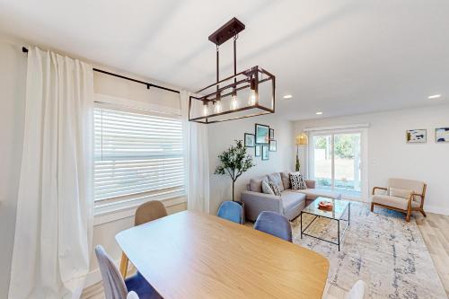 Bay Acres Bungalow - B in Osprey (FL) Bay Acres Bungalow - B in Osprey (FL)