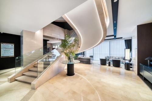 Yiwu International Mansion Hotel near International Exhibition Center Yiwu International Mansion Hotel near International Exhibition Center