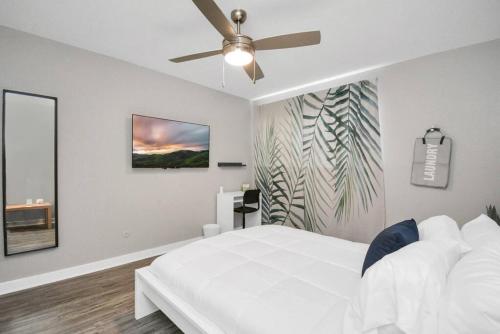 Modern 2 bedroom 2 bathroom Apartment Near Galleria