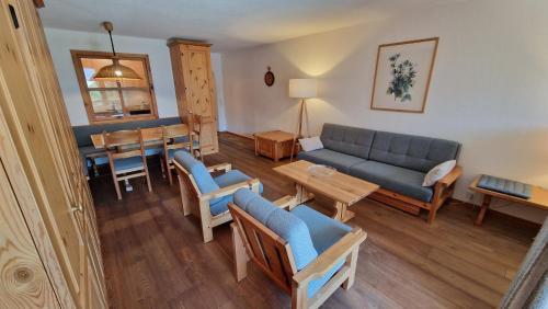 Chesa Bellaval, Haus la Vuolp 2,5 - Zimmerwohnung in 席爾瓦普拉納 Chesa Bellaval, Haus la Vuolp 2,5 - Zimmerwohnung in 席爾瓦普拉納
