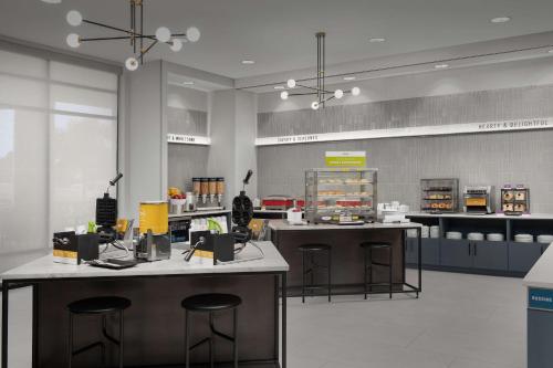 Еда и напитки, Hampton Inn Orlando Southeast Nona in Орландо-Ист Еда и напитки, Hampton Inn Orlando Southeast Nona in Орландо-Ист