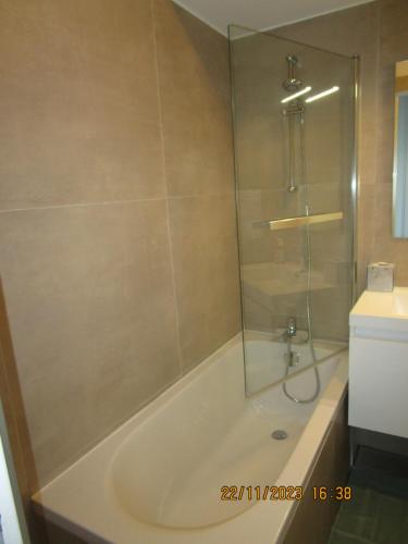 Charmant studio Antibes in La Pagane Charmant studio Antibes in La Pagane