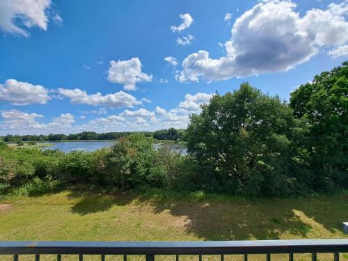 Kilátás, Lake Apart - 50 m2 luksusu nad jeziorem, parking, winda, widok, Netflix in Ilawa Kilátás, Lake Apart - 50 m2 luksusu nad jeziorem, parking, winda, widok, Netflix in Ilawa