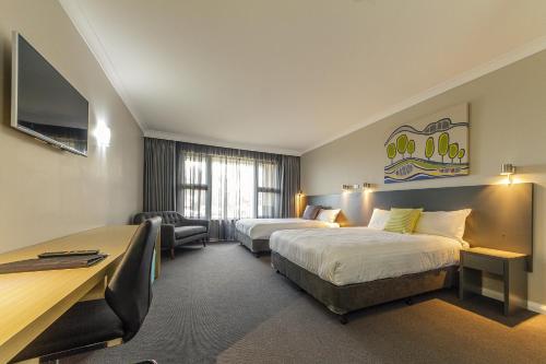 Cowra Services Club Motel in Cowra Cowra Services Club Motel in Cowra