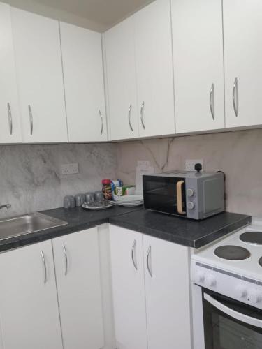 Good priced Single Rooms in harrow with shared bathrooms in Watford Good priced Single Rooms in harrow with shared bathrooms in Watford