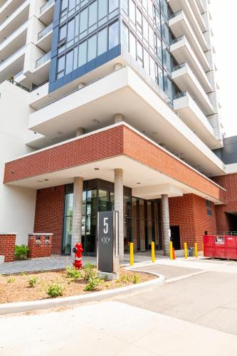 Exterior view, The Laundry Rooms Station Park Kitchener in Kitchener (ON) Exterior view, The Laundry Rooms Station Park Kitchener in Kitchener (ON)