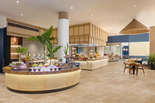 Food and beverages, Melia Danang Beach Resort in Hòa Hải Food and beverages, Melia Danang Beach Resort in Hòa Hải