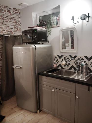 Konyha, La cabane des pêcheurs (La cabane des pecheurs) in Falaise Konyha, La cabane des pêcheurs (La cabane des pecheurs) in Falaise