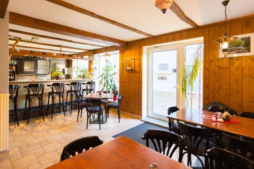 Pub/Lounge, Pension & Ferienwohnungen Topferstub'l in Saalfeld/Saale Pub/Lounge, Pension & Ferienwohnungen Topferstub'l in Saalfeld/Saale