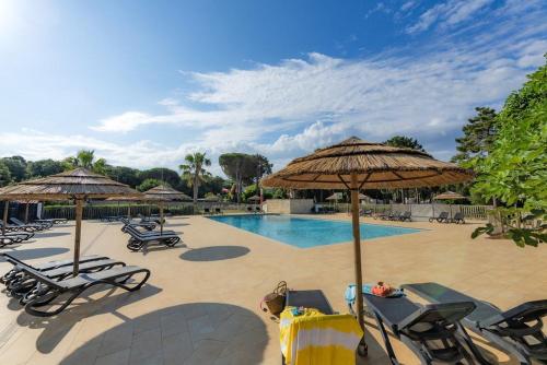 游泳池, Camping Campo Di Liccia in 博尼法喬 游泳池, Camping Campo Di Liccia in 博尼法喬