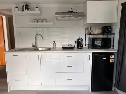 Kitchen, Hill View Abode Tawa in Tawa Kitchen, Hill View Abode Tawa in Tawa