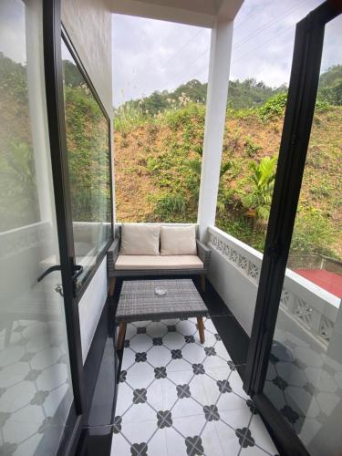 parveke/terassi, Cao Son Hotel in Lang Khiem parveke/terassi, Cao Son Hotel in Lang Khiem