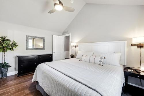 Sweet Seaview Home Near Beach and Trailhead! in 埃華高 (WA) Sweet Seaview Home Near Beach and Trailhead! in 埃華高 (WA)