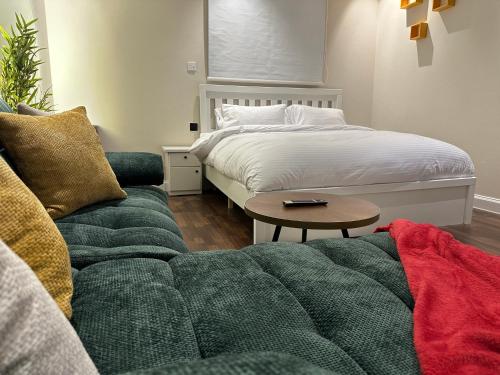 Gh-03 Cozy Stylish Riyadh Apartment