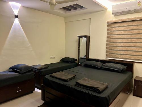 AL-MANAL 304 premium Room 5Beds in Devinagar AL-MANAL 304 premium Room 5Beds in Devinagar