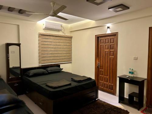 AL-MANAL 304 premium Room 5Beds in Devinagar AL-MANAL 304 premium Room 5Beds in Devinagar