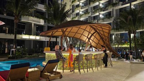 Bar/lounge, La Green Hotel & Residence in Layan Bar/lounge, La Green Hotel & Residence in Layan