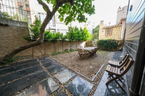 花園, The Kosk -5Br Villa with Turkish Bath- City Centre in 伊斯坦堡 花園, The Kosk -5Br Villa with Turkish Bath- City Centre in 伊斯坦堡