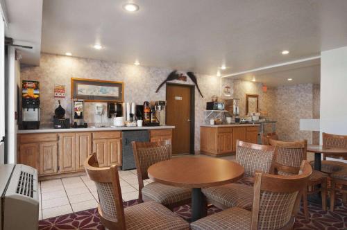 Food and beverages, Super 8 By Wyndham Austin North/University Area in Austin (TX) Food and beverages, Super 8 By Wyndham Austin North/University Area in Austin (TX)