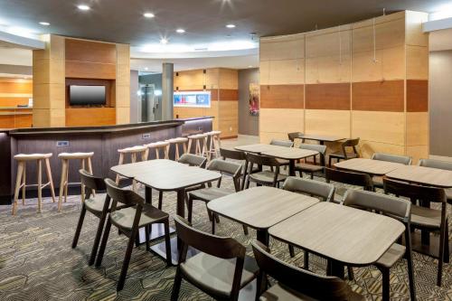 طعام و مشروبات, SpringHill Suites Columbus in ويندسور بارك طعام و مشروبات, SpringHill Suites Columbus in ويندسور بارك