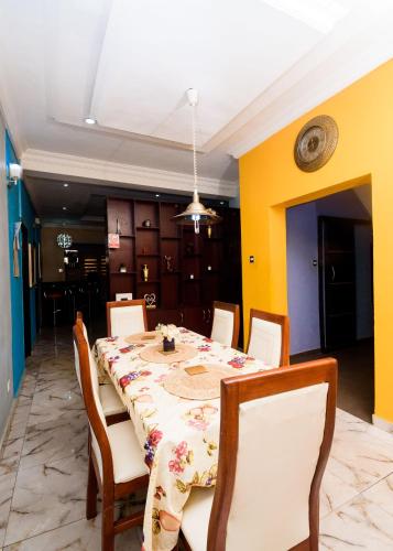 Instalaciones, D'Tavern Apartment in Ibadan Instalaciones, D'Tavern Apartment in Ibadan