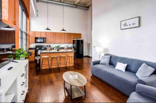 NY Style Centric Loft with King Bed by Park av in Rochester (New York) NY Style Centric Loft with King Bed by Park av in Rochester (New York)