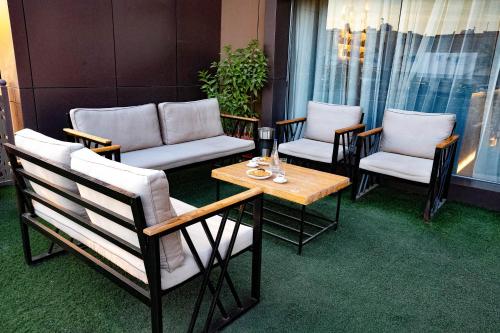 Maskan Alhadeqh Serviced Apartments in المغرزات Maskan Alhadeqh Serviced Apartments in المغرزات