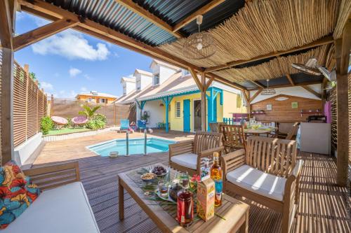 Varanda/terraço, Villa Kay Lakansiel, magnifique cocon familial avec piscine in Le Vauclin Varanda/terraço, Villa Kay Lakansiel, magnifique cocon familial avec piscine in Le Vauclin