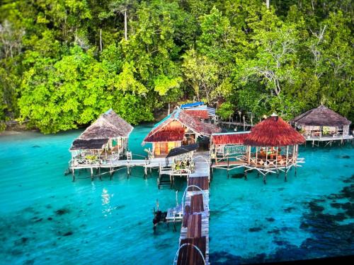 Exterior view, Yenbainus homestay in Raja Ampat Exterior view, Yenbainus homestay in Raja Ampat